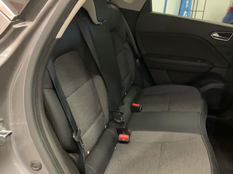 Renault Captur 1.5 BLUE dCi Intens — zdjęcie 14