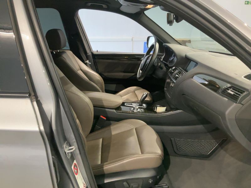BMW X3 xDrive 30d — zdjęcie 11
