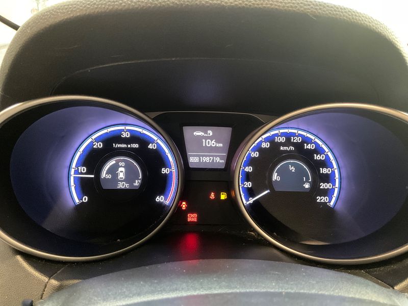 Hyundai ix35 1.7 CRDi Style 2WD 2011 – снимка 18