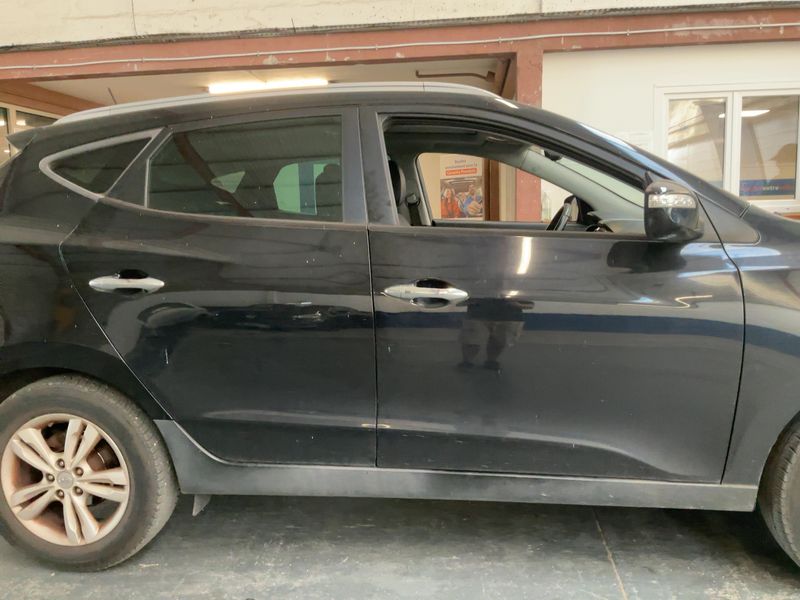 Hyundai ix35 1.7 CRDi Style 2WD 2011 – снимка 10