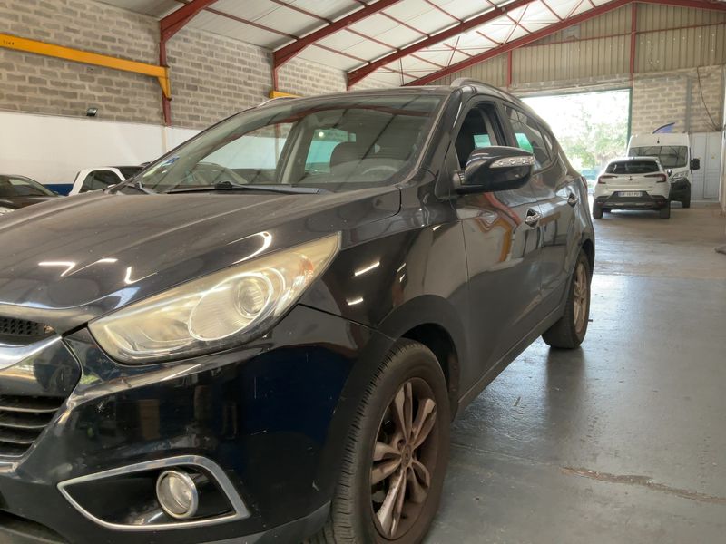 Hyundai ix35 1.7 CRDi Style 2WD 2011 – снимка 2