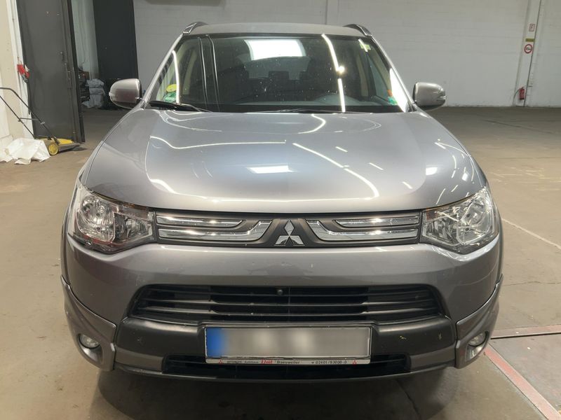 Mitsubishi Outlander 2.2 DI-D Invite ClearTec 2WD — zdjęcie 9