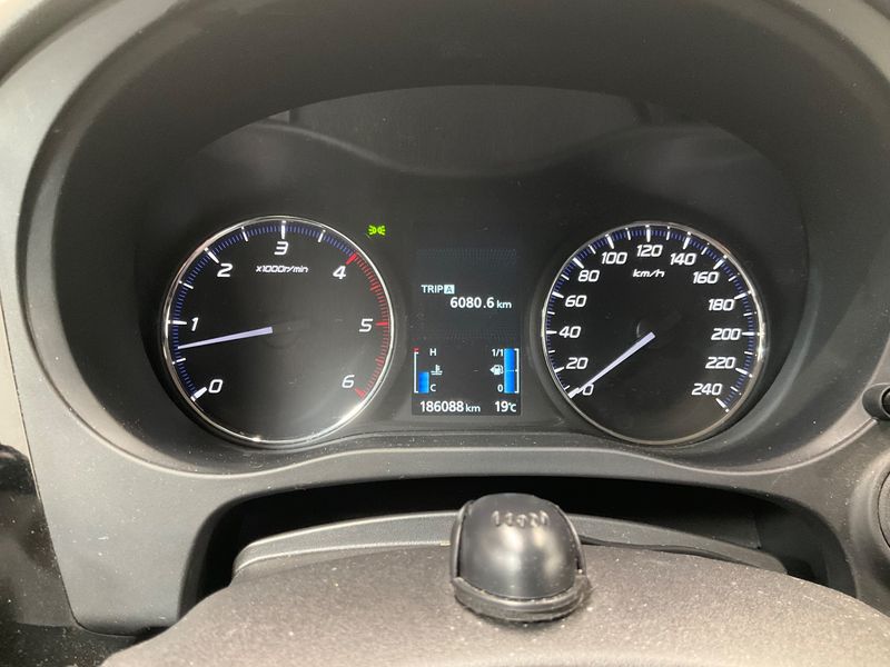 Mitsubishi Outlander 2.2 DI-D Invite ClearTec 2WD — zdjęcie 13