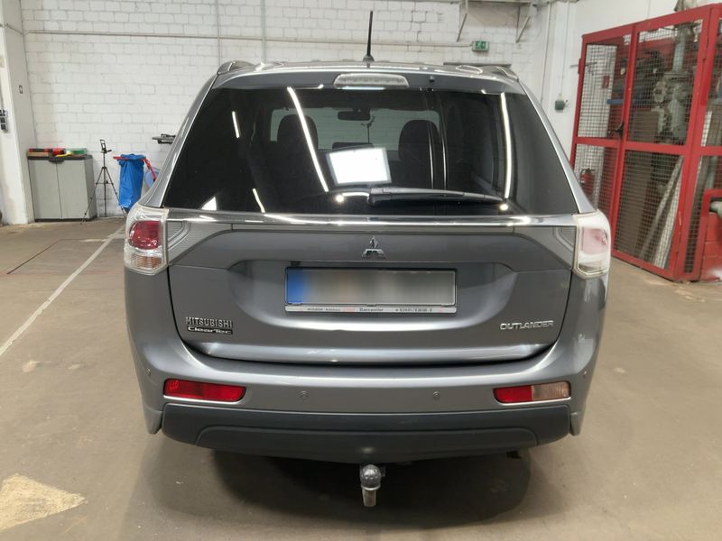 Mitsubishi Outlander 2.2 DI-D Invite ClearTec 2WD — zdjęcie 5