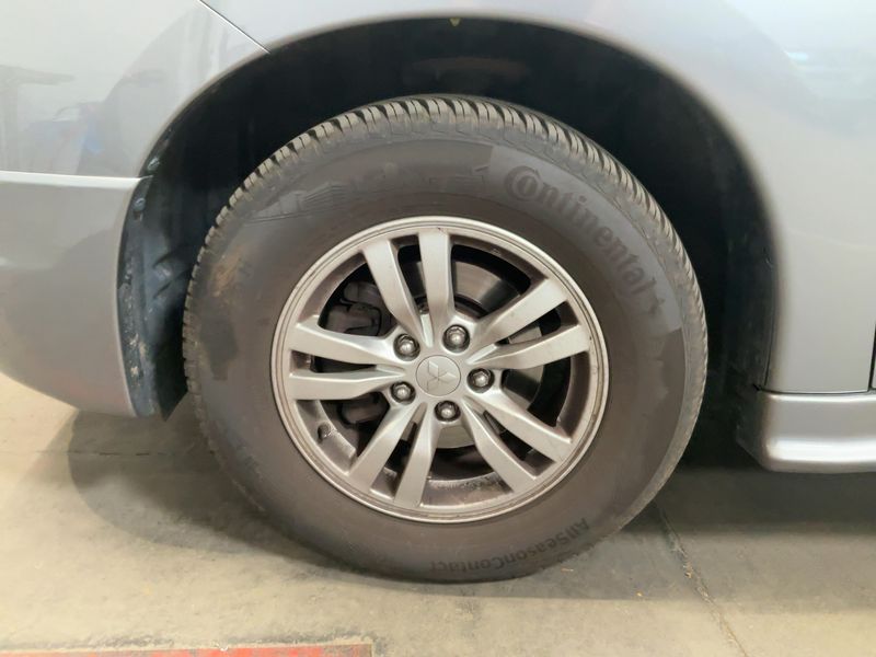 Mitsubishi Outlander 2.2 DI-D Invite ClearTec 2WD 2013 – снимка 3