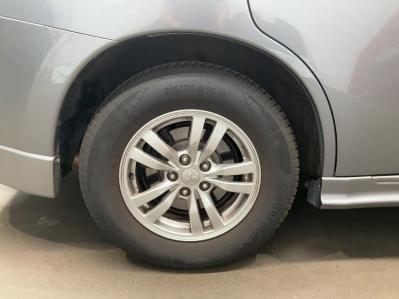 Mitsubishi Outlander 2.2 DI-D Invite ClearTec 2WD 2013 – снимка 9