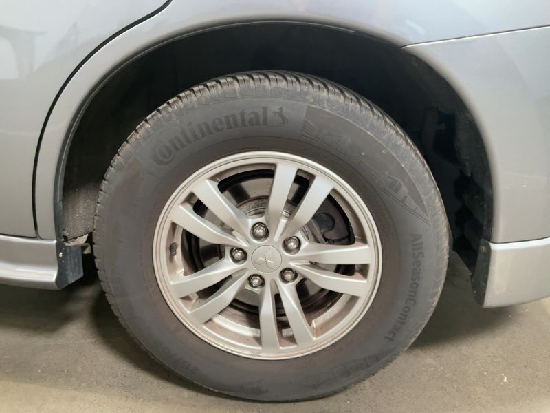Mitsubishi Outlander 2.2 DI-D Invite ClearTec 2WD 2013 – снимка 5