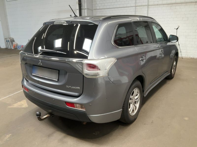Mitsubishi Outlander 2.2 DI-D Invite ClearTec 2WD — zdjęcie 6