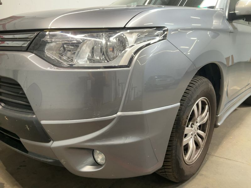 Mitsubishi Outlander 2.2 DI-D Invite ClearTec 2WD — zdjęcie 2