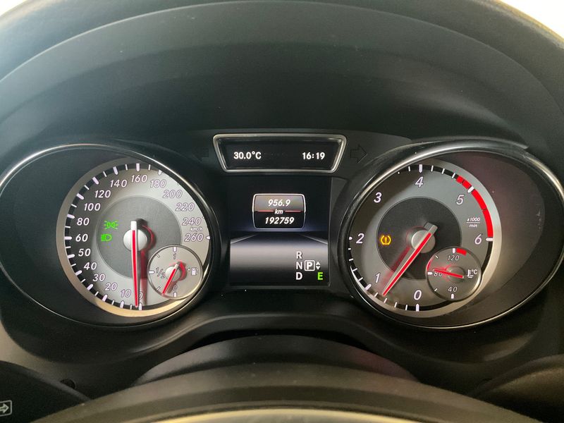 Mercedes-Benz GLA-Klasse GLA 220 d Sensation — zdjęcie 13