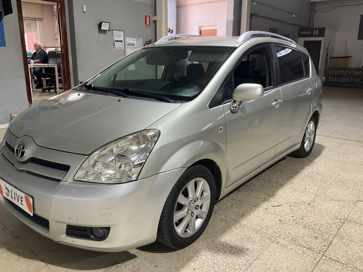 Toyota Corolla Verso 2.2 D-4D Luna