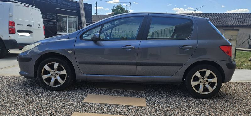 Peugeot 307 1.6 HDi Confort Pack — zdjęcie 18