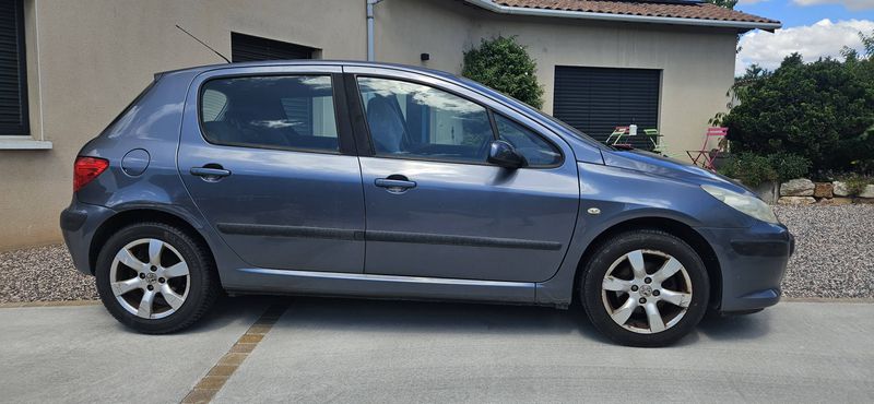 Peugeot 307 1.6 HDi Confort Pack — zdjęcie 17