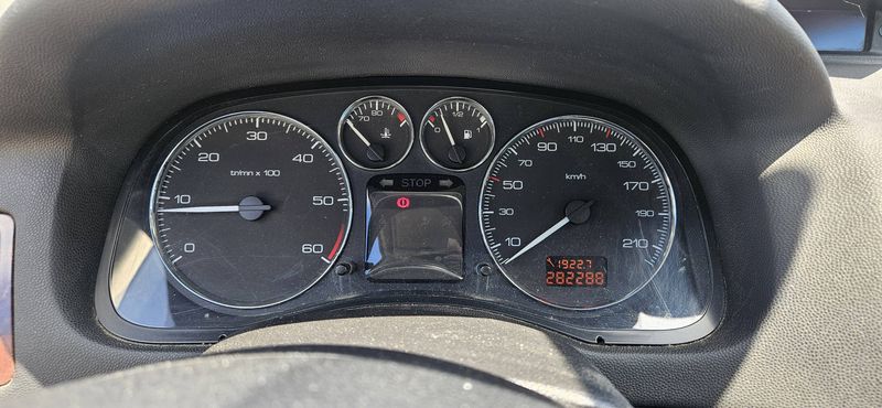 Peugeot 307 1.6 HDi Confort Pack — zdjęcie 12