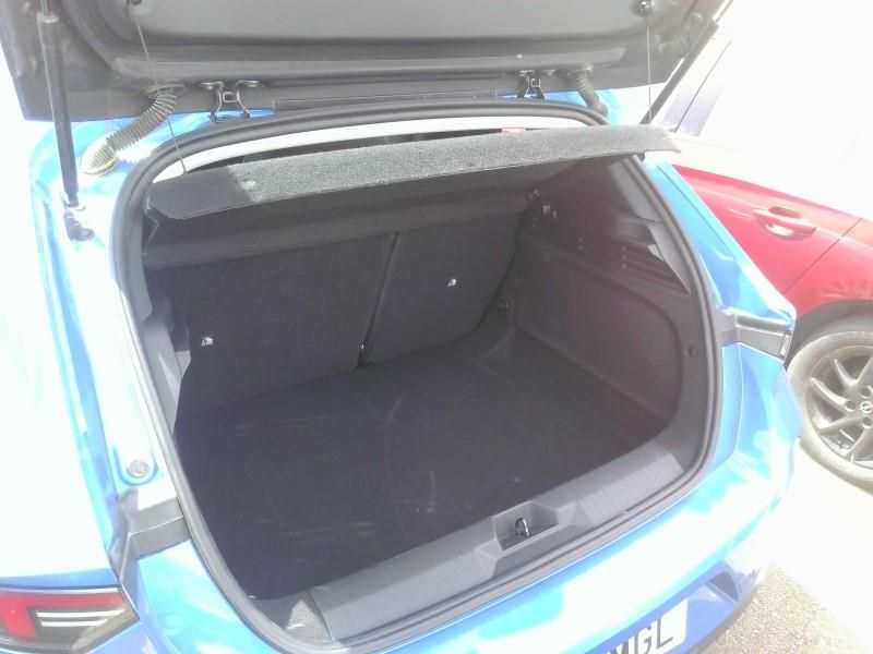 Opel Astra 1.2 Turbo Edition — zdjęcie 9