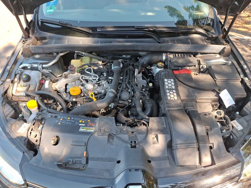 Renault Megane 1.3 TCe Equilibre — zdjęcie 8
