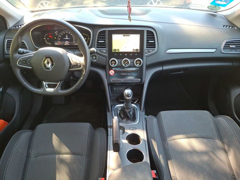 Renault Megane 1.3 TCe Equilibre — zdjęcie 11