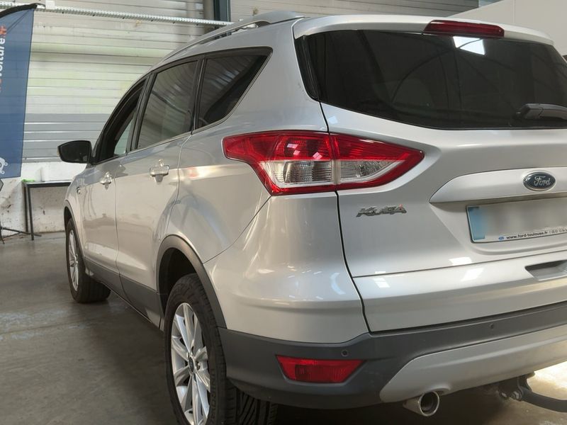 Ford Kuga 2.0 TDCi Titanium — zdjęcie 3