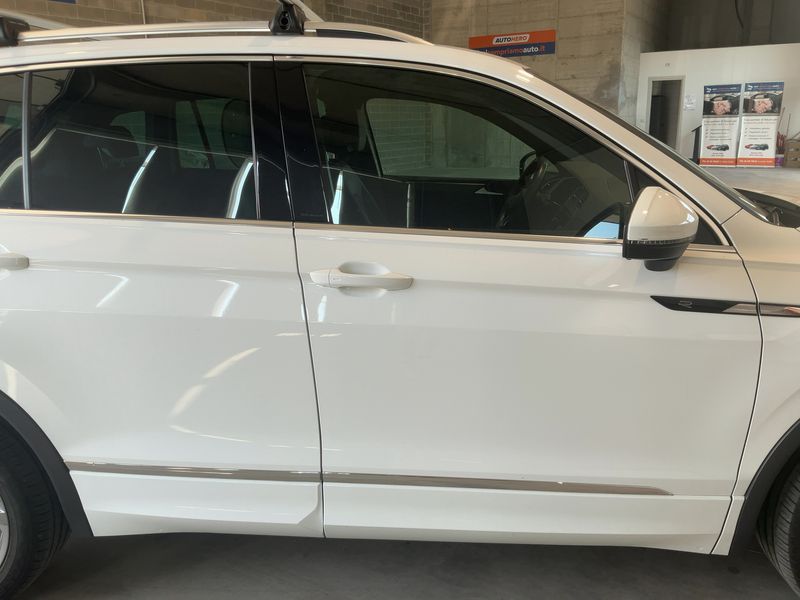 Volkswagen Tiguan 2.0 TDI R-Line 2022 – снимка 10