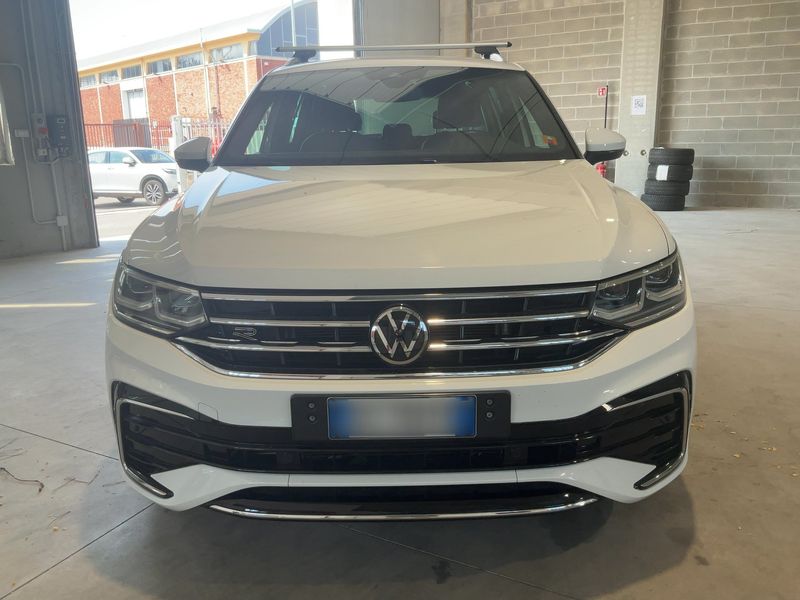 Volkswagen Tiguan 2.0 TDI R-Line 2022 – снимка 14