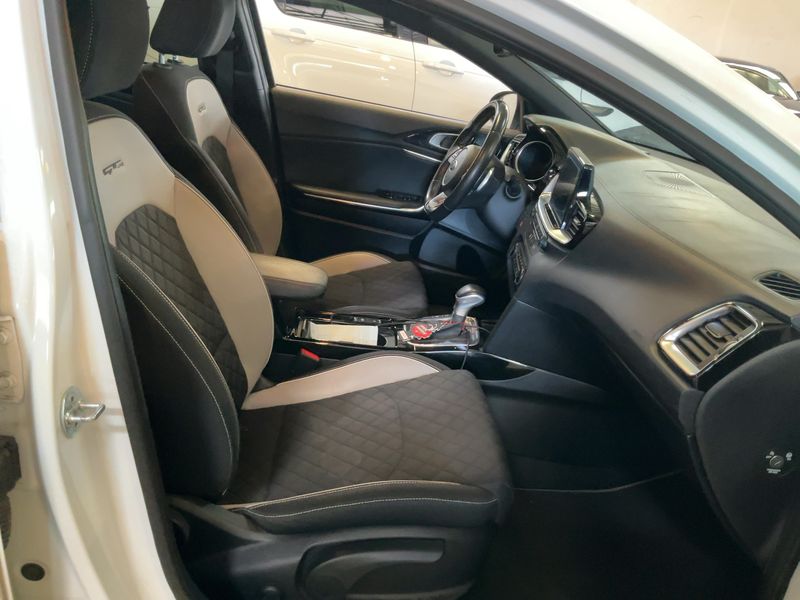 Kia pro_cee'd 1.4 TGDI GT Line — zdjęcie 11