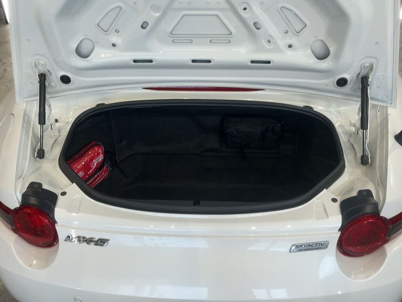 Mazda MX-5 2.0 Sakura — zdjęcie 10