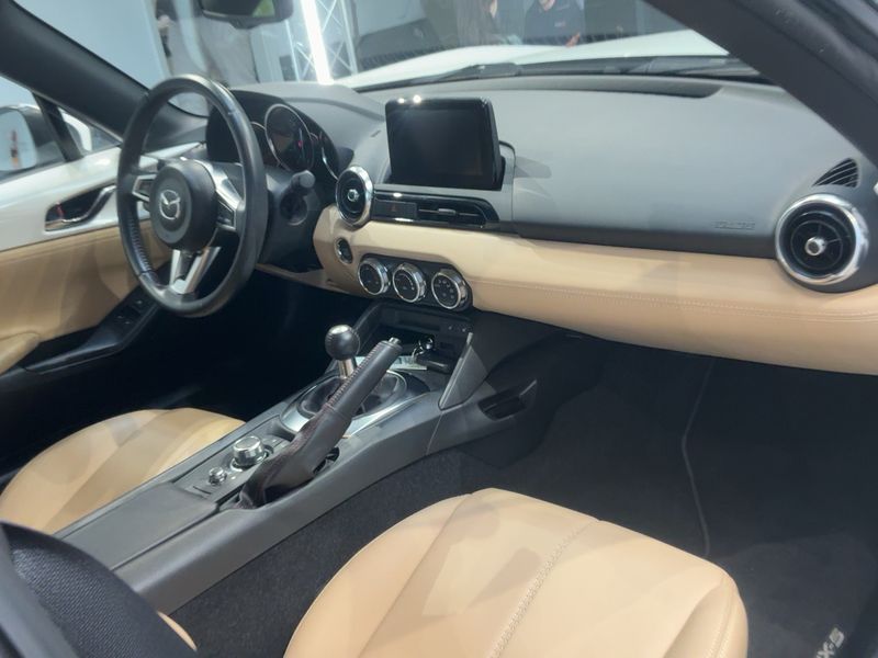 Mazda MX-5 2.0 Sakura — zdjęcie 12