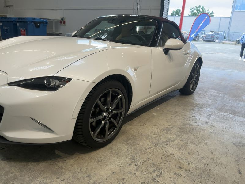 Mazda MX-5 2.0 Sakura — zdjęcie 2