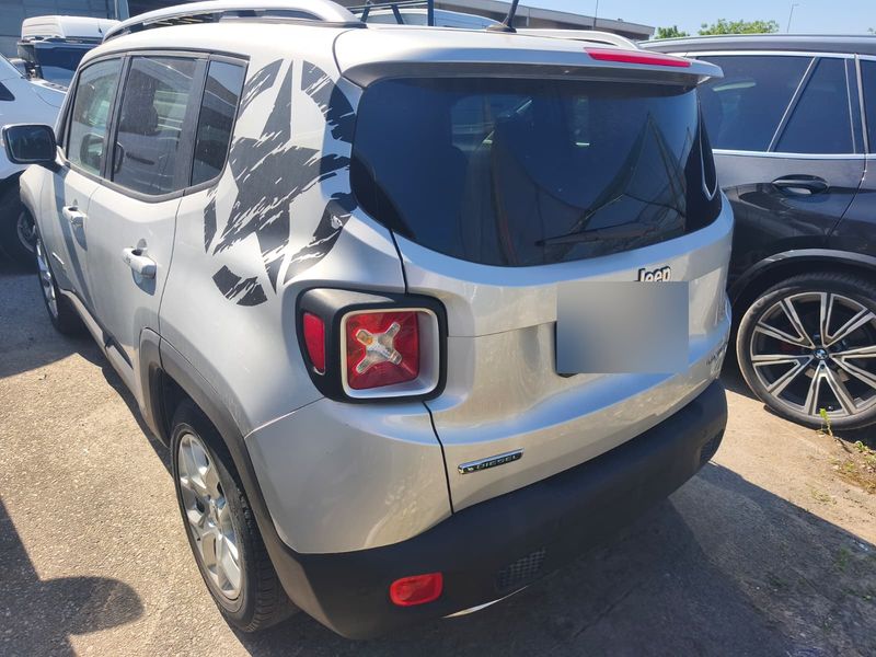 Jeep Renegade 1.6 M-Jet Limited FWD — zdjęcie 3