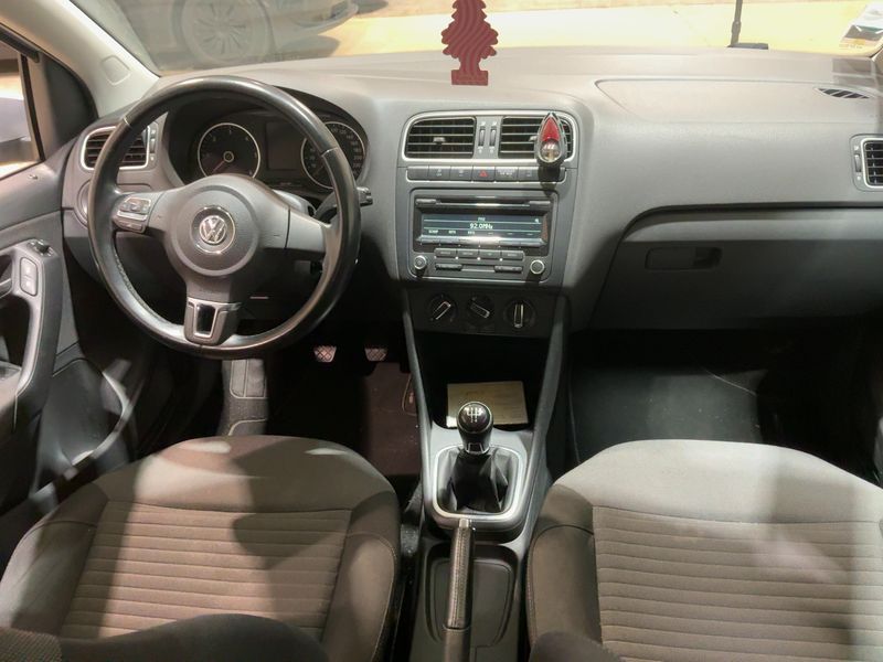 Volkswagen Polo 1.6 TDI Comfortline BlueMotion Tech — zdjęcie 12