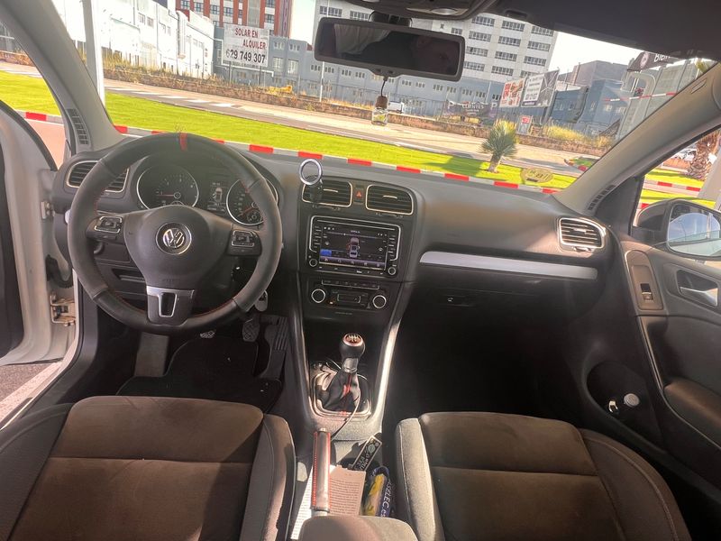 Volkswagen Golf VI 1.6 TDI Sport — zdjęcie 12