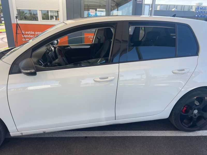 Volkswagen Golf VI 1.6 TDI Sport — zdjęcie 4