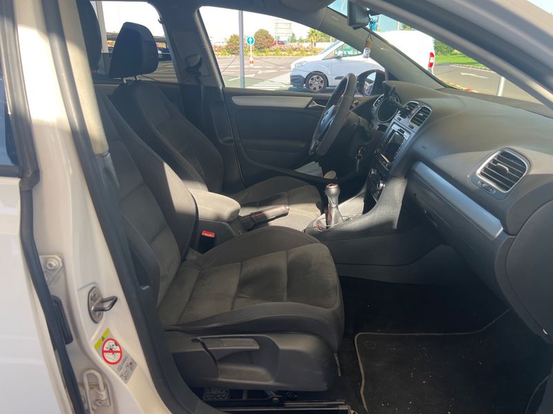 Volkswagen Golf VI 1.6 TDI Sport — zdjęcie 11