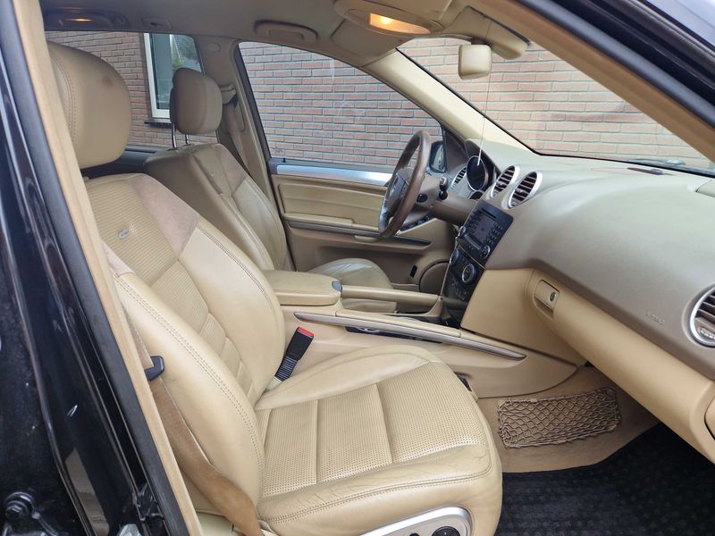 Mercedes-Benz M-Klasse ML 63 AMG — zdjęcie 10