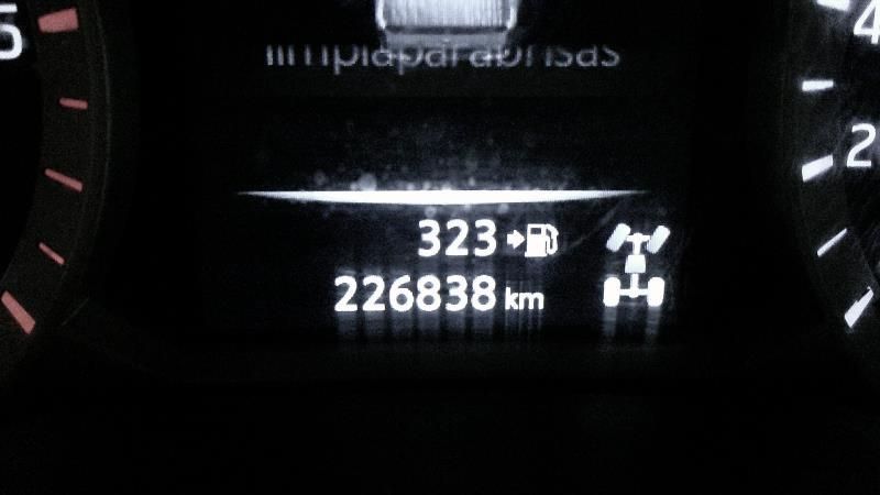 Nissan Navara NP-300 2.3 dCi N-Guard Double Cab 4x4 — zdjęcie 12