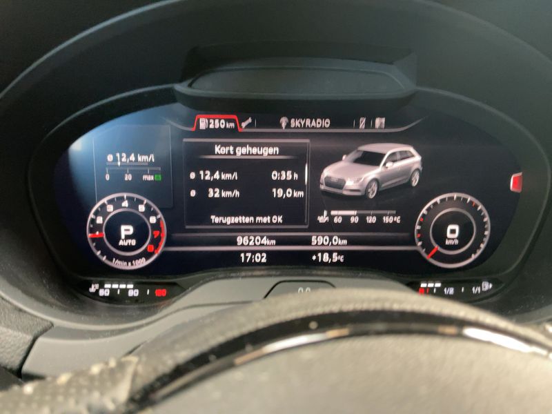 Audi A3 Sportback 35 TFSI Sport — zdjęcie 13