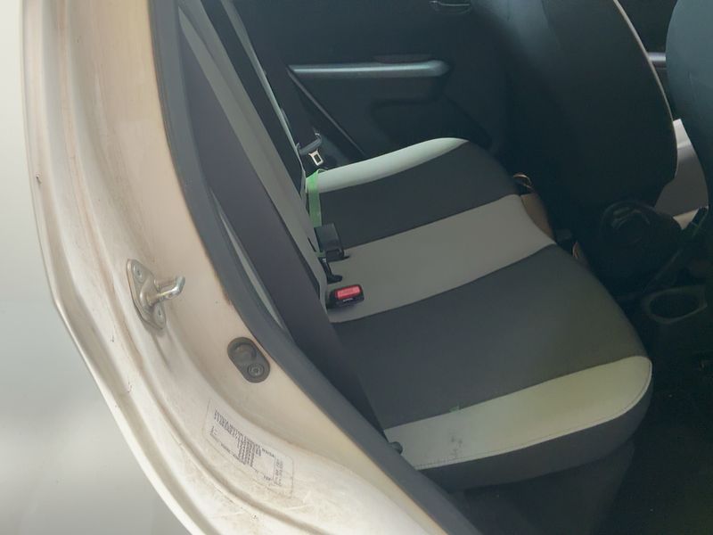 Toyota Aygo 1.0 X-Play — zdjęcie 14