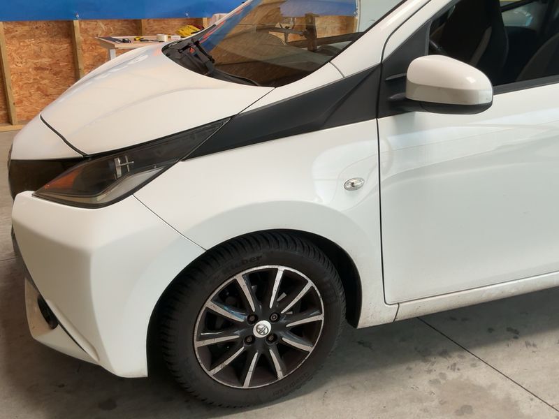 Toyota Aygo 1.0 X-Play — zdjęcie 2