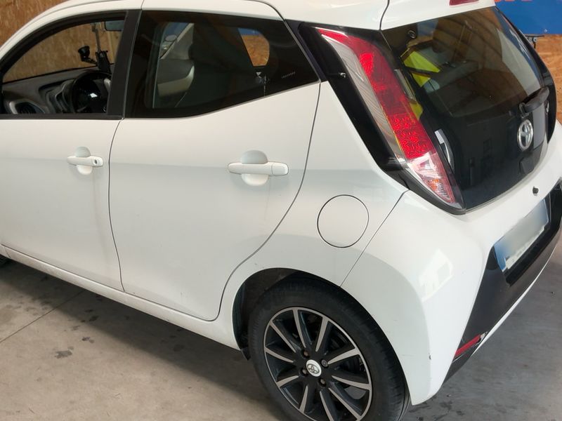 Toyota Aygo 1.0 X-Play — zdjęcie 3