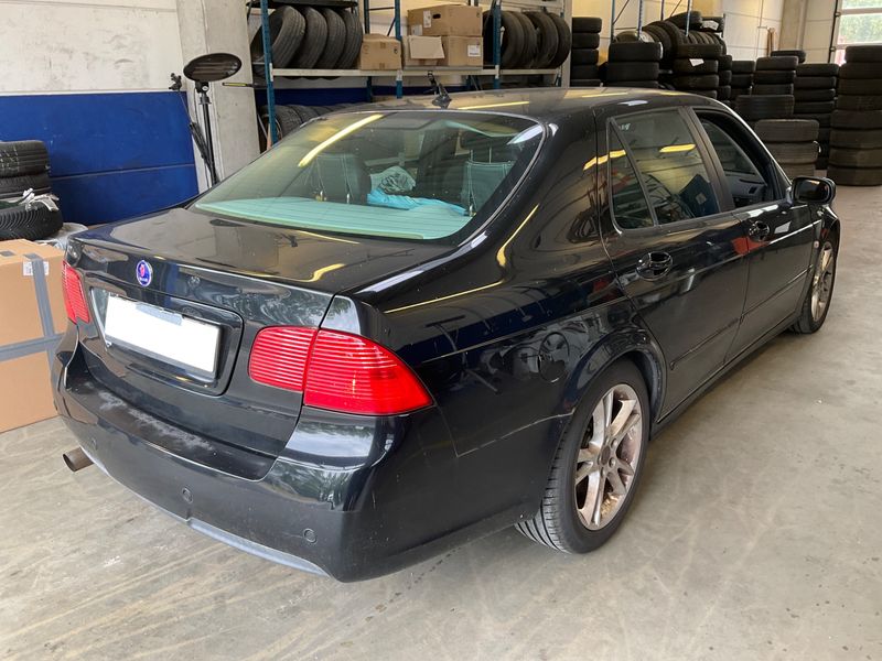 Saab 9-5 2.3 Turbo Aero — zdjęcie 2