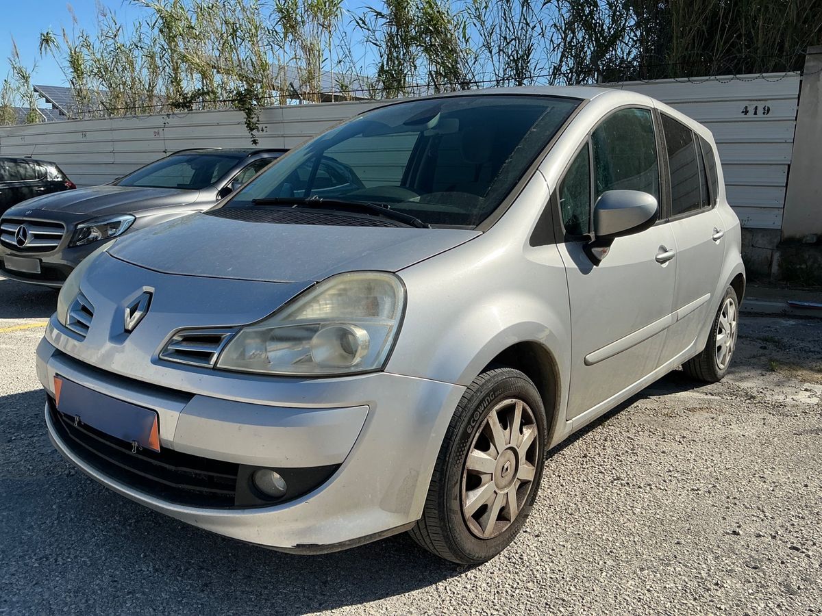 Renault Modus 2009 — photo 1