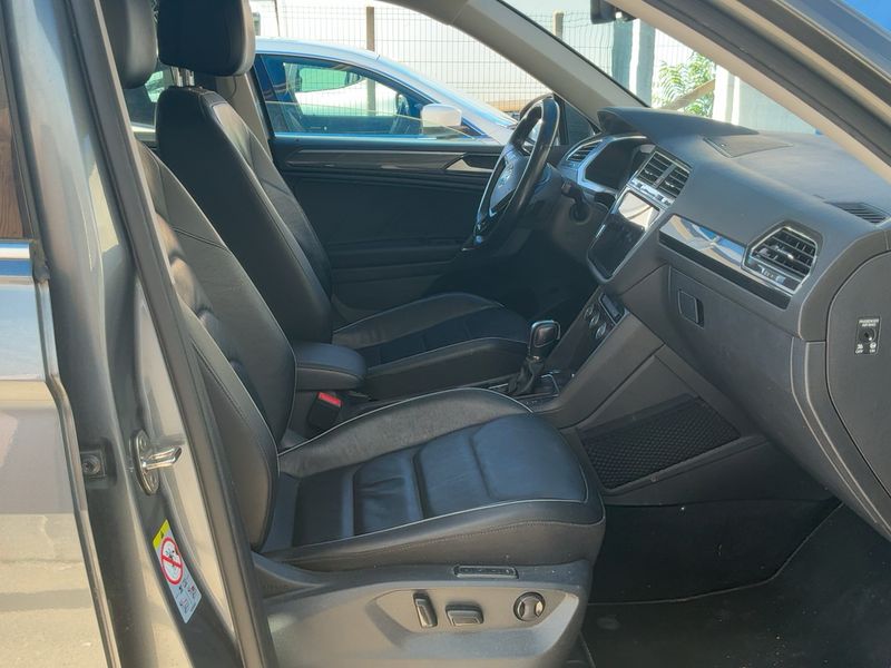 Volkswagen Tiguan Allspace 1.4 TSI ACT Carat — zdjęcie 11