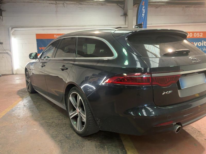 Jaguar XF 30d First Edition — zdjęcie 3