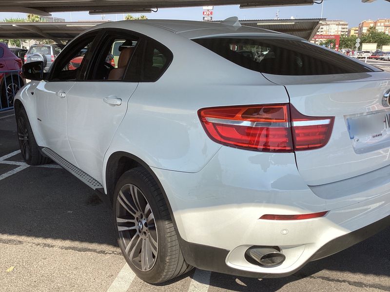 BMW X6 xDrive 40d — zdjęcie 3