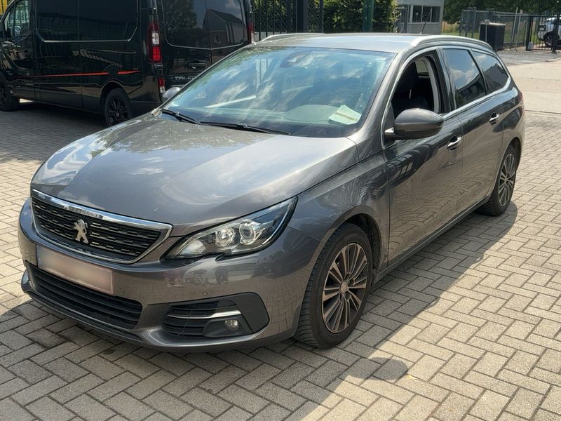 Peugeot 308 1.5 Blue-HDi Allure 2021 – снимка 1