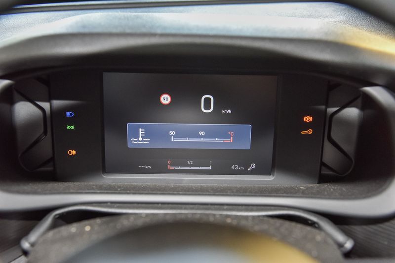 Jeep Avenger 1.2 T-GDI Longitude — zdjęcie 12