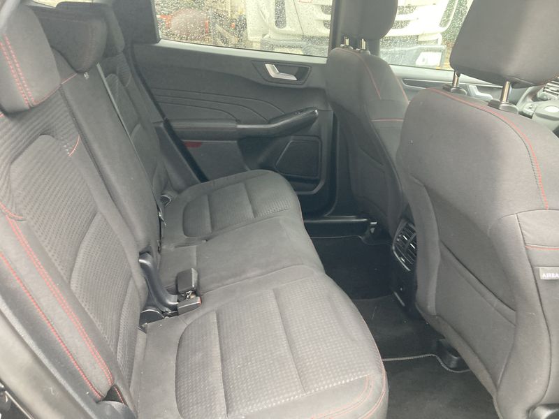 Ford Kuga 2.5 Plug-in Hybrid ST-Line — zdjęcie 13