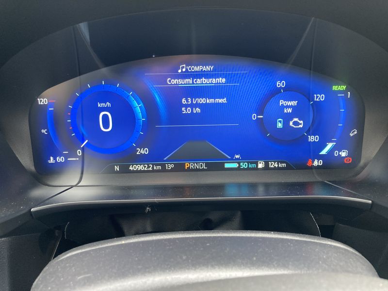 Ford Kuga 2.5 Plug-in Hybrid ST-Line — zdjęcie 12