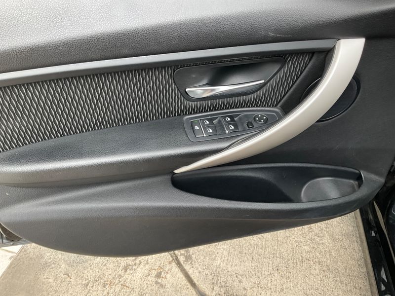 BMW 3er 318d Advantage 2016 – снимка 30