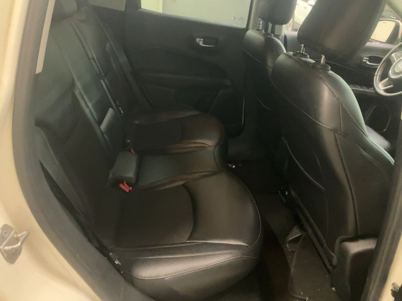 Jeep Compass 1.6 M-Jet Limited FWD — zdjęcie 14
